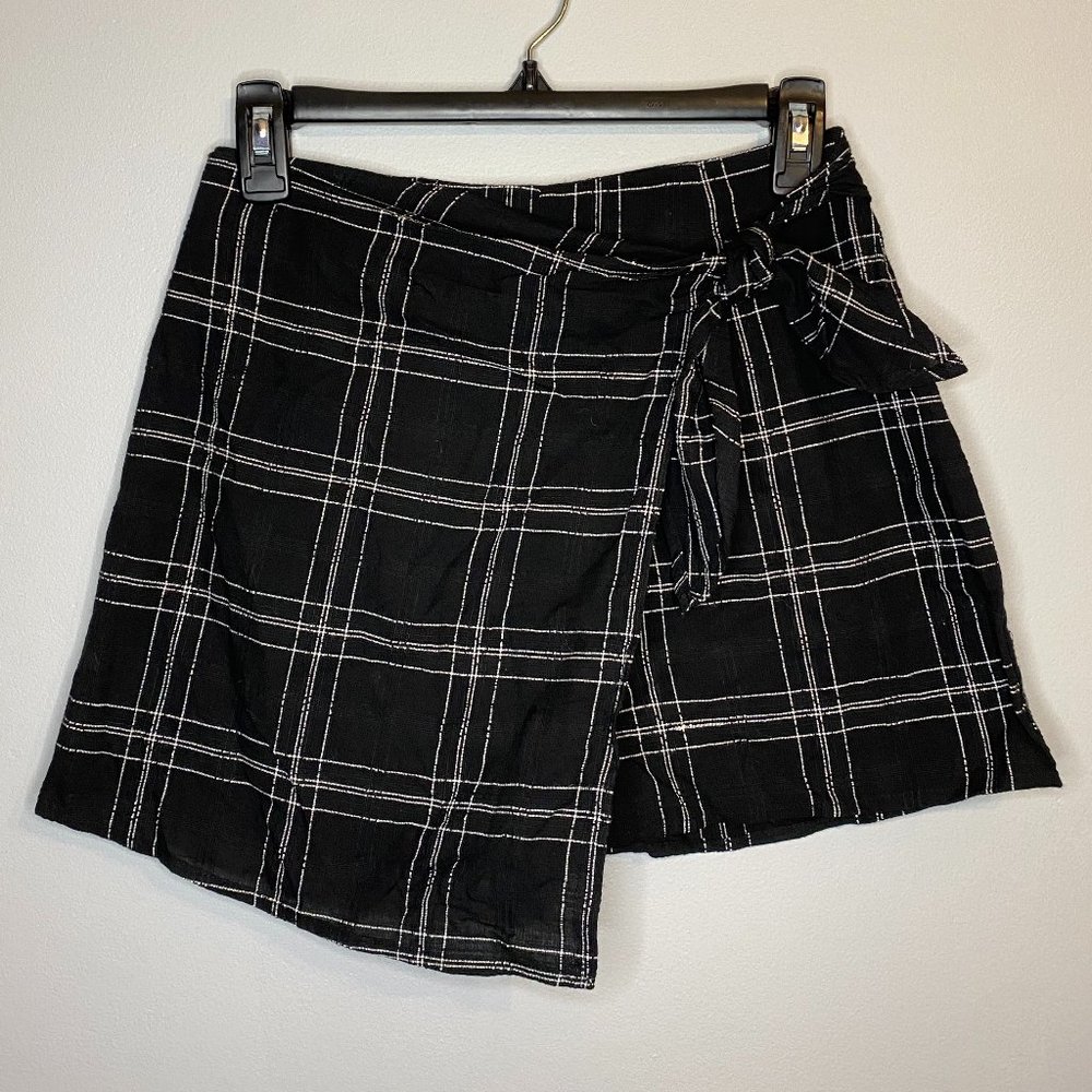 GOOD LUCK GEM Black and White Plaid Skort